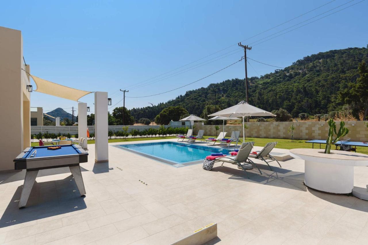 Paleos Hillside By Ialysos (Rhodes)